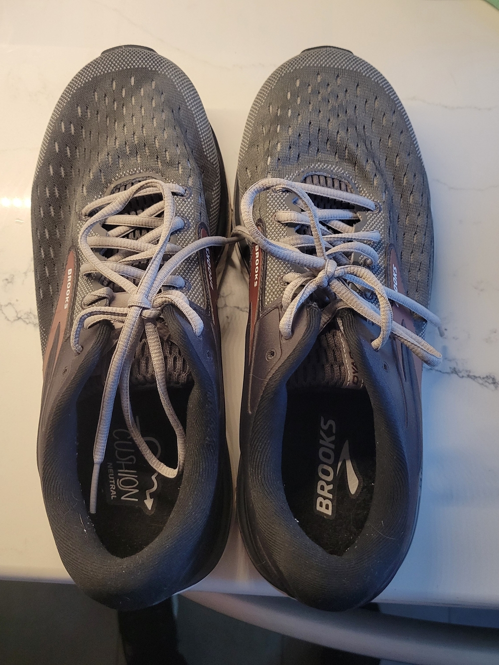 Brooks Gray Running Shoes - Mesh Athletic Sneakers